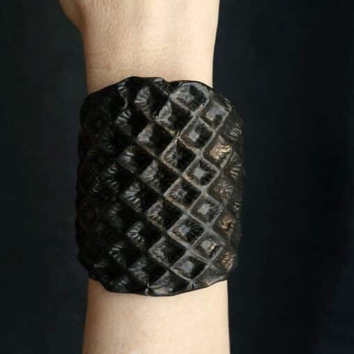 Dark Baroque Cuff Size M