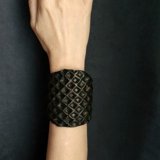 Dark Baroque Cuff Size M - Image 2