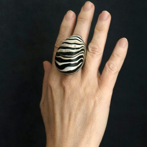 Zebra Patterned Ring Size 6 - Image 4