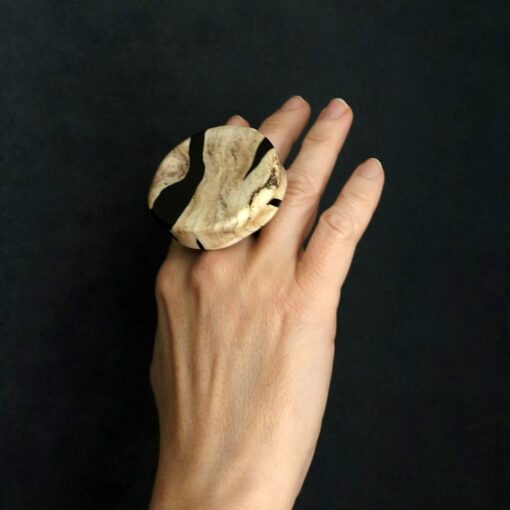 Vegan Ivory & Black Ring Size 7 - Image 3