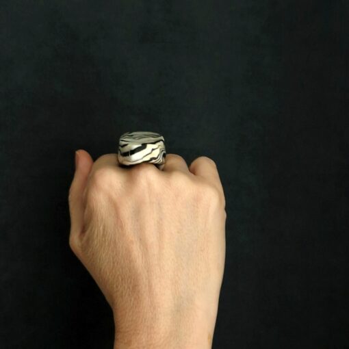 Vegan Ivory & Black Ring Size 8 - Image 4