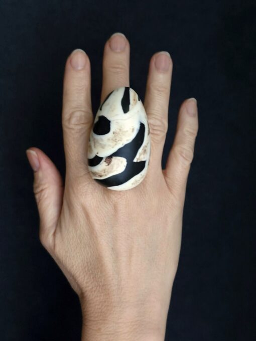 Vegan Ivory & Black Ring Size 9