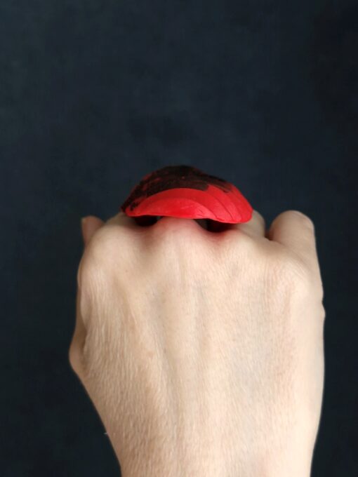 Red & Black Sculptured Ring Size 9.5 - Image 3