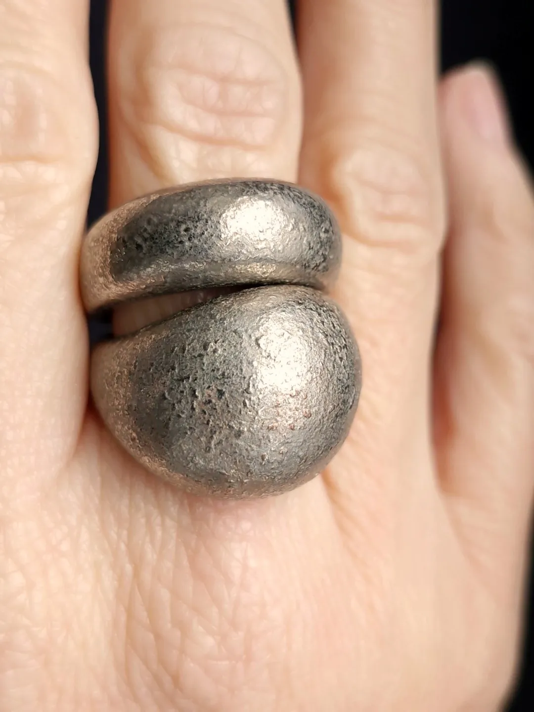 White Bronze Plated Alloy Rings (Set of 2) - Size 6.5