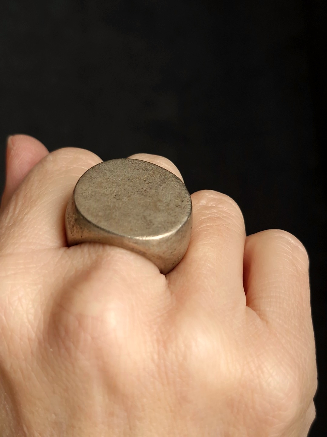 White Bronze Plated Alloy Ring - Size 6 - Image 3