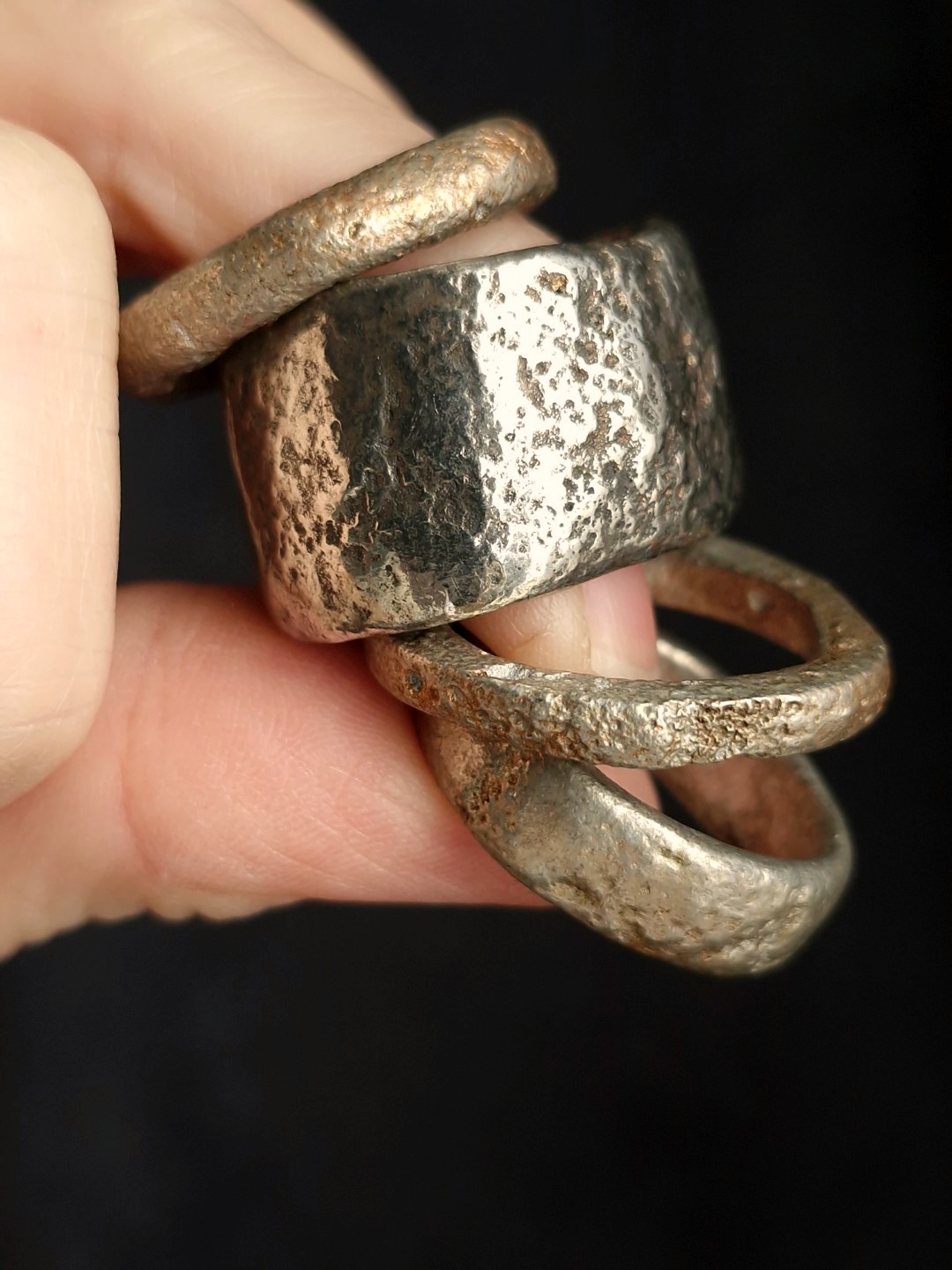 White Bronze Plated Alloy Rings (Set of 4)- Size 10.5 - Image 3