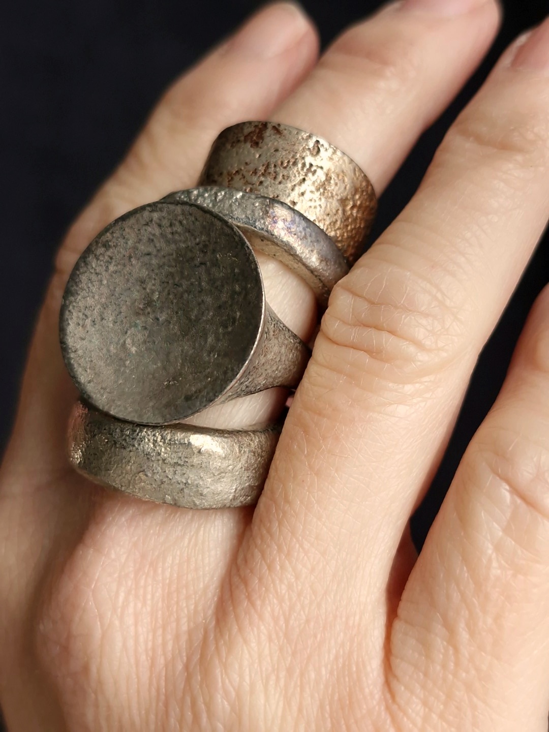 White Bronze Plated Alloy Rings (Set of 4) - Size 8