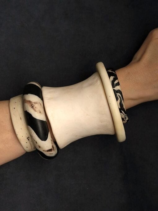 Vegan Ivory & Black Bangle Set (Set of 5) - Size M - Image 3