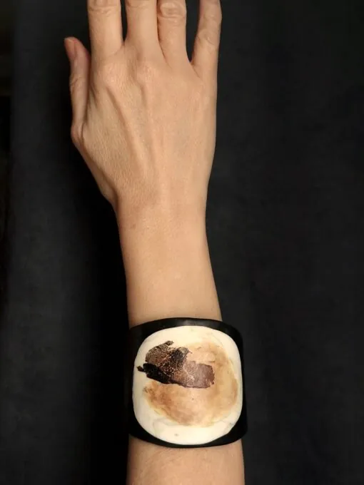 Vegan Ivory & Black Flat Cuff - Size M - Image 2