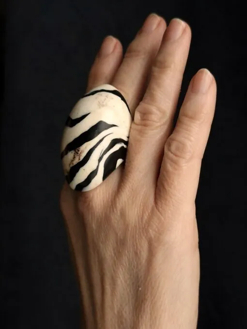 Vegan Ivory & Black Ring - Size 6.5