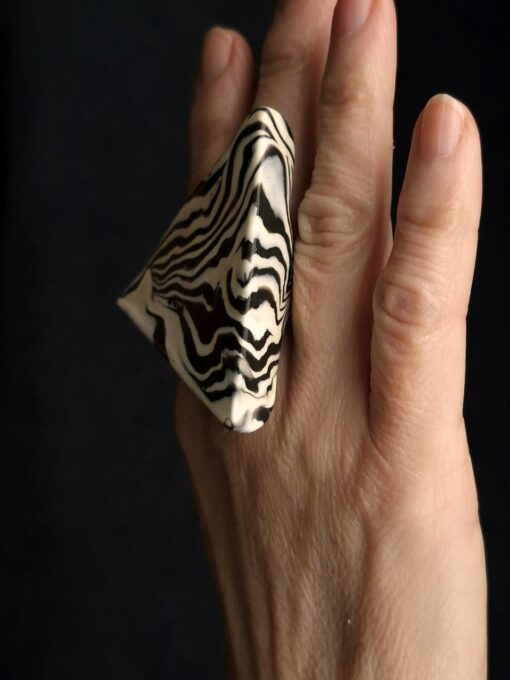 Vegan Ivory & Black Ring - Size 7 - Image 4