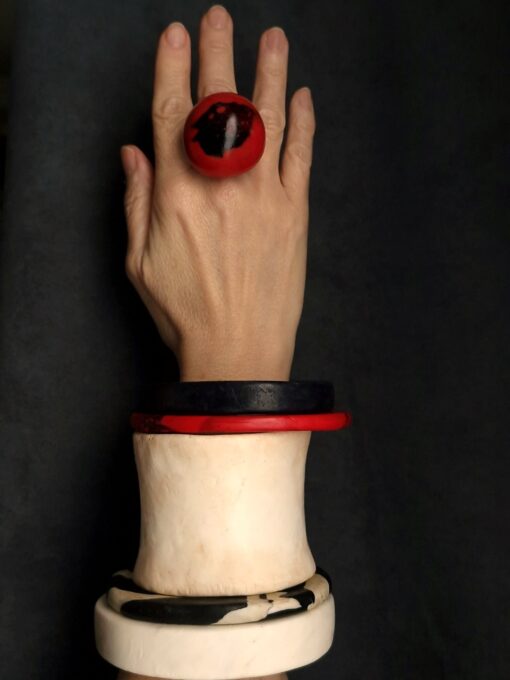 Red & Black Ring - Size 7 - Image 6