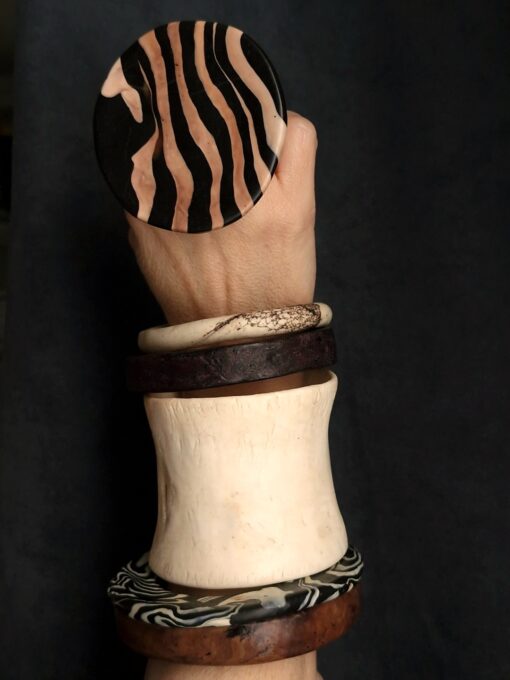 Vegan Ivory & Black Ring - Size 8 - Image 5