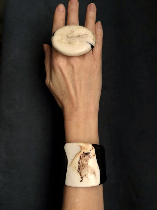 Vegan Ivory & Black Ring - Size 7.5 - Image 5