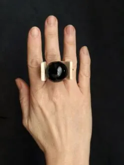 Alternative view of Black Ceramic Bead & White Spin Ring - Size 8.5