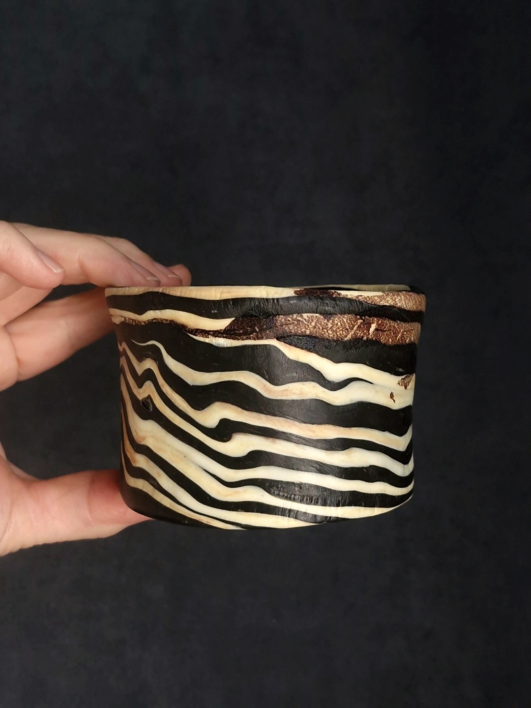 Vegan Ivory, Black & Red Bangle Set (Set of 5) - Size L - XL - Image 4