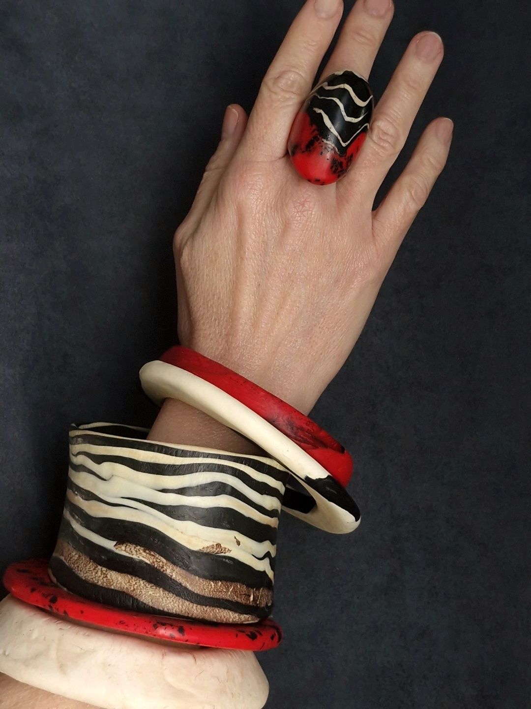 Vegan Ivory, Black & Red Bangle Set (Set of 5) - Size L - XL - Image 5
