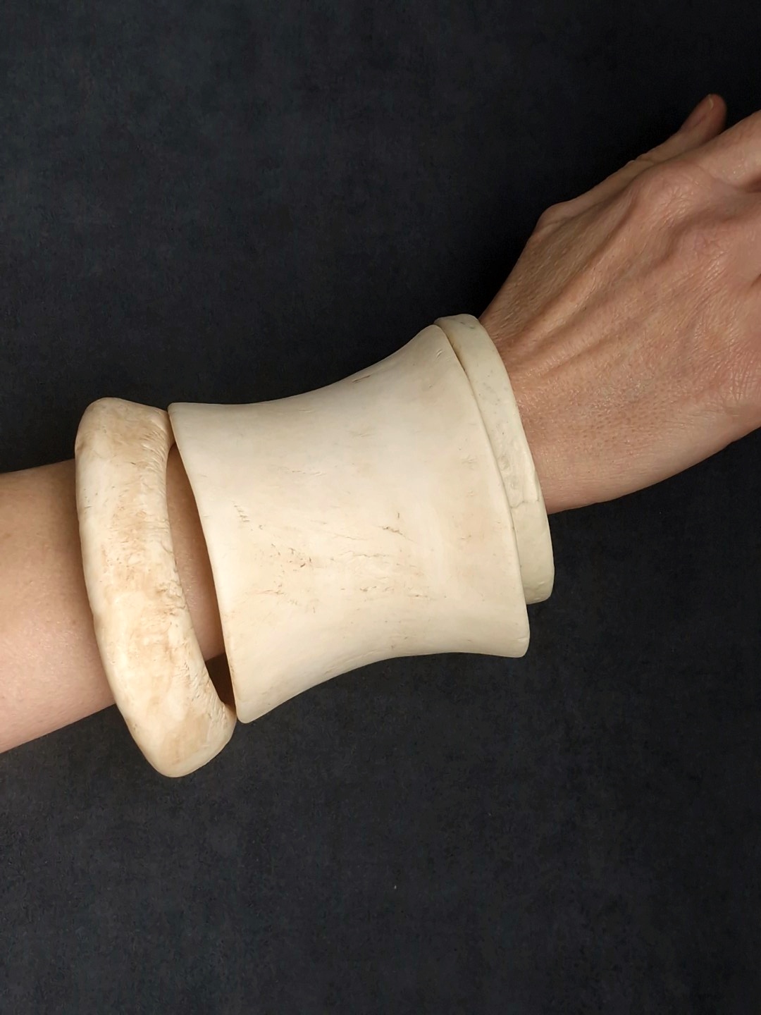 Vegan Ivory & Black Bangle Set (Set of 5) - Size L - Image 5
