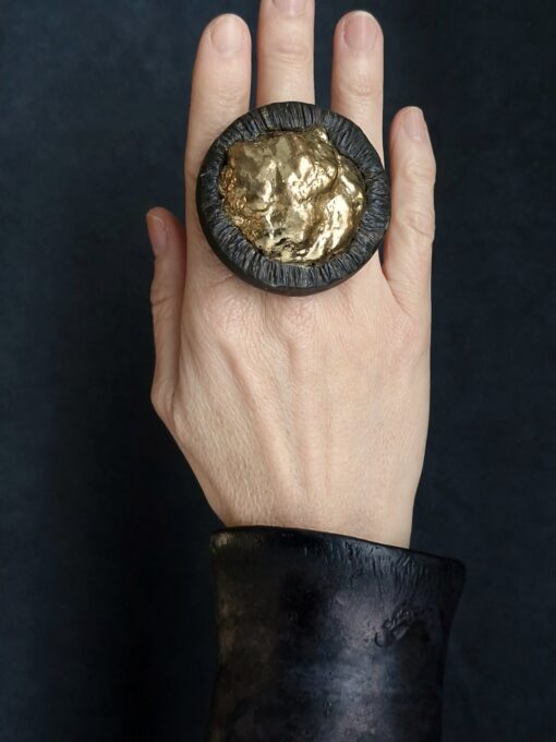Gold Aura Quartz Ring - Size 7 - Image 4
