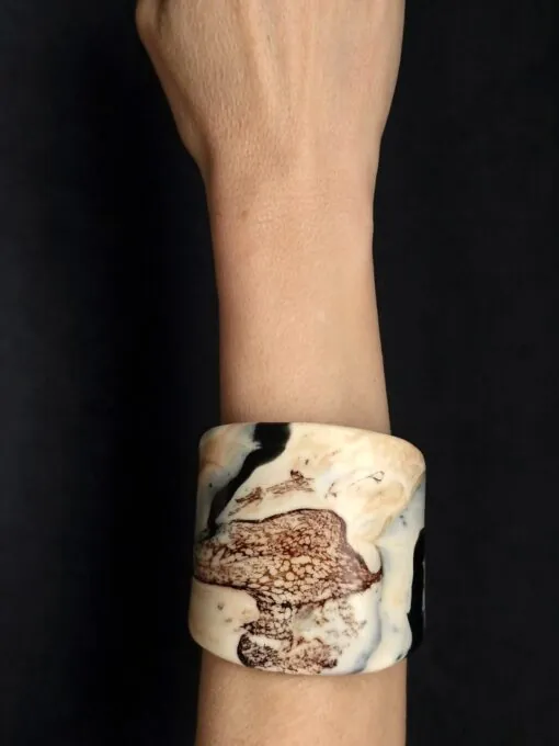 Vegan Ivory & Black Flat Cuff - Size L - Image 2