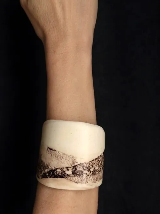 Vegan Ivory & Brown Flat Cuff - Size M - L - Image 2