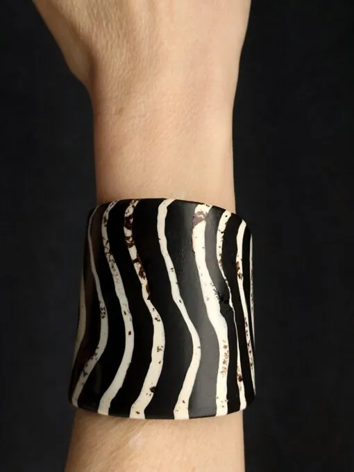 Vegan Ivory & Black Flat Cuff - Size S
