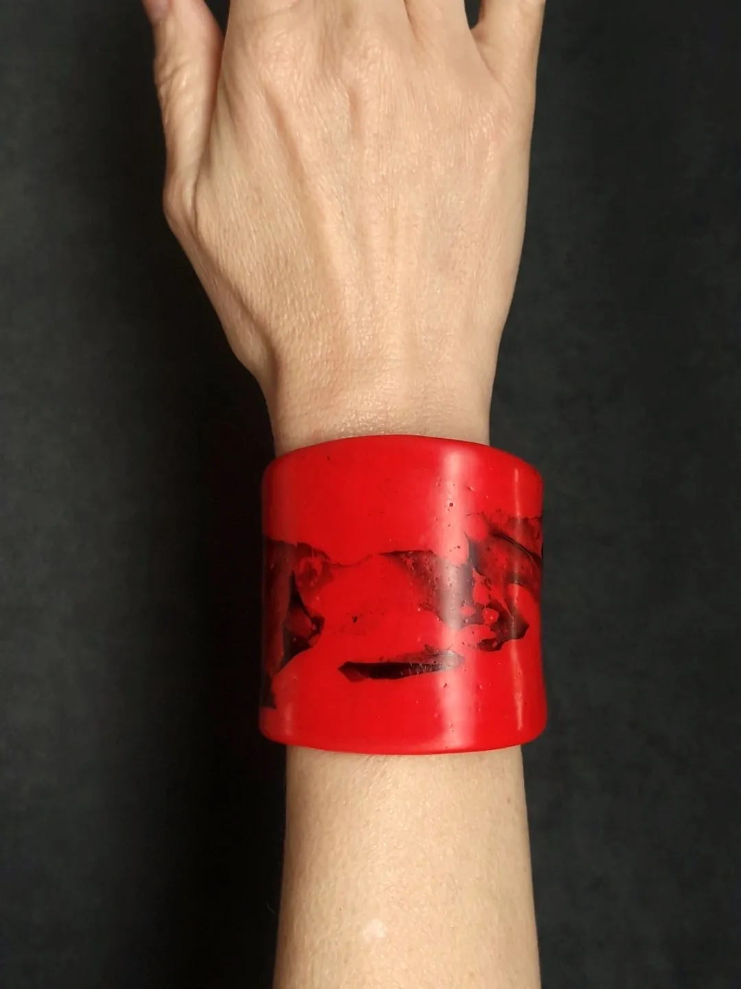 Red & Black Flat Cuff - Size M - Image 2