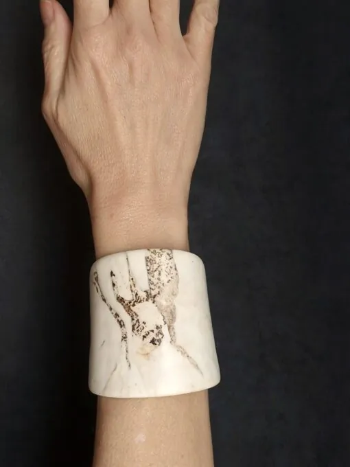 Vegan Ivory & Brown Flat Cuff - Size M