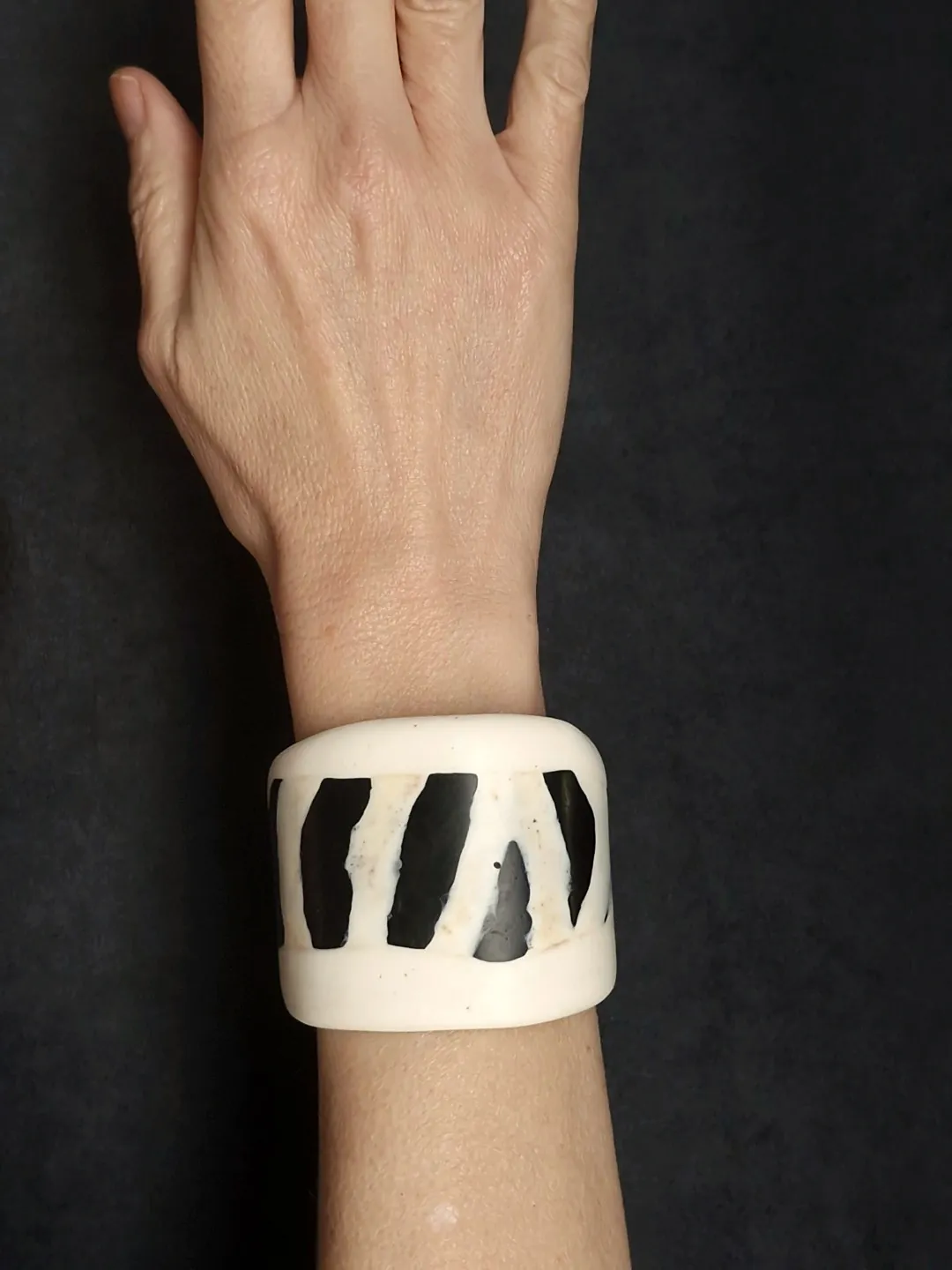 Vegan Ivory & Black Flat Cuff - Size S