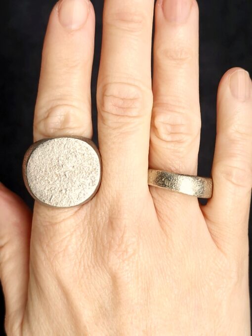 White Bronze Plated Alloy Rings (Set of 2) - Size 6.5 - Image 3
