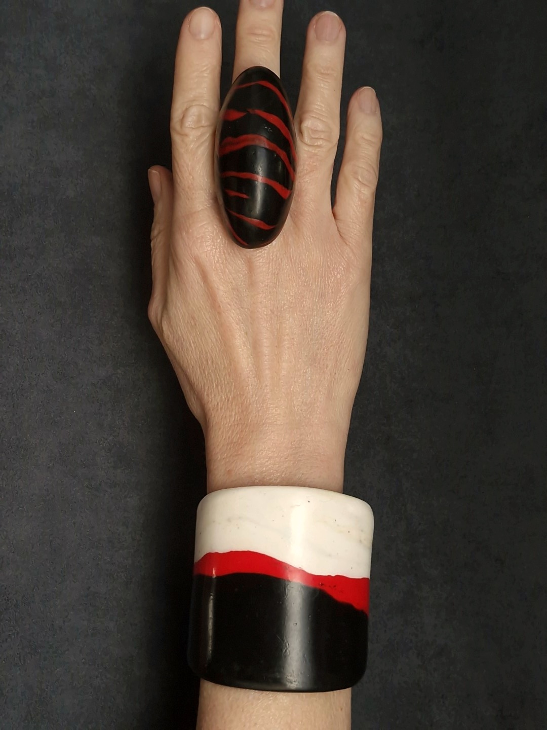 Red & Black Ring - Size 7 - Image 3