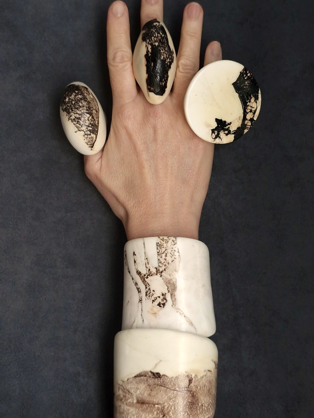 Vegan Ivory & Brown Ring - Size 8.5 - Image 4