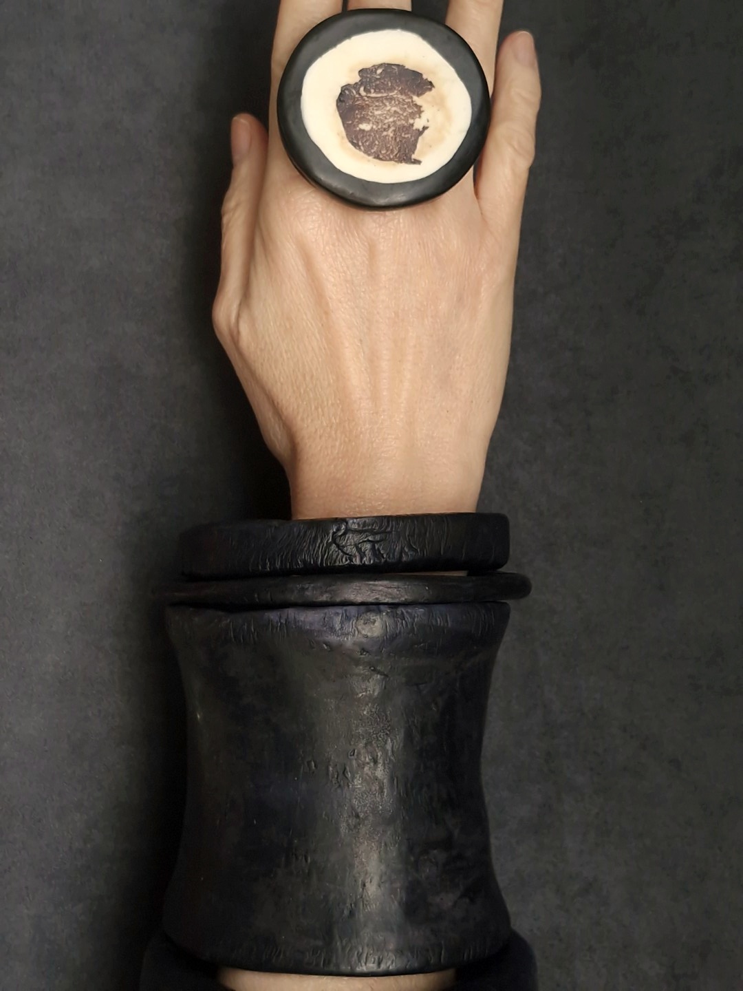Vegan Ivory & Black Ring - Size 7.5 - Image 4