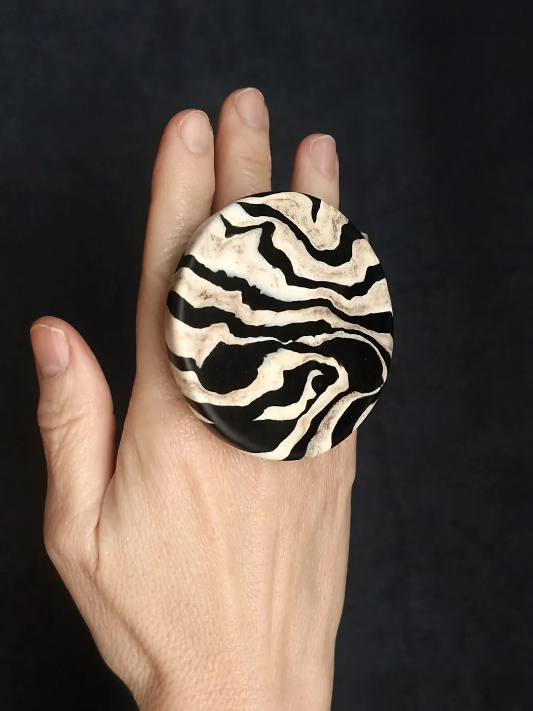 Vegan Ivory & Black Ring - Size 9