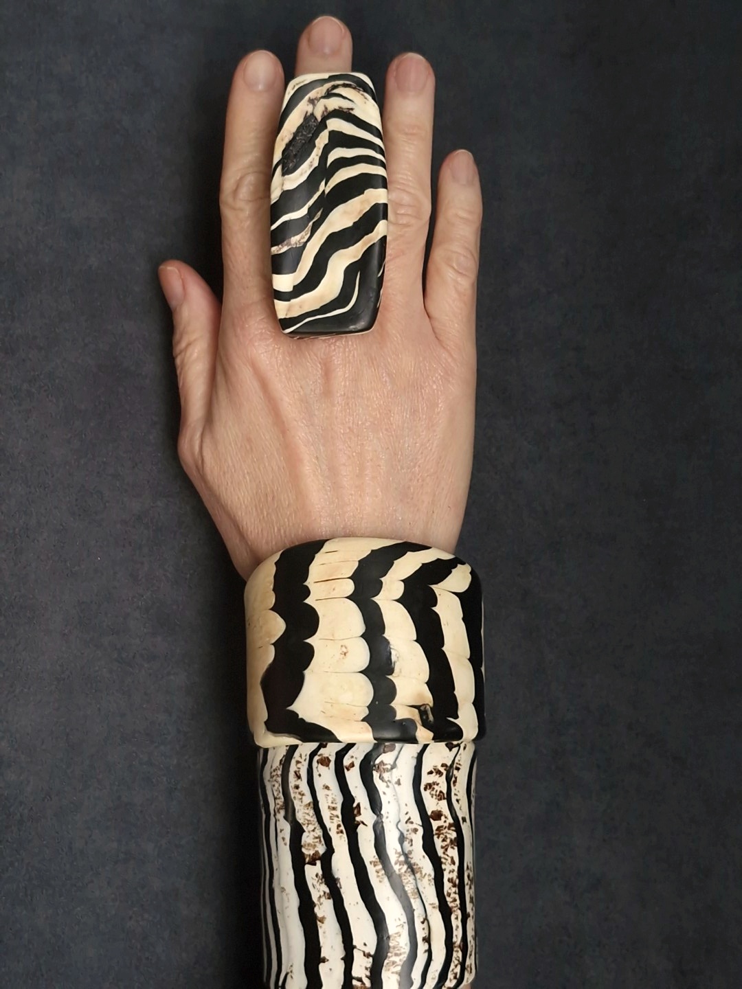 Vegan Ivory & Black Ring - Size 8.5 - Image 3