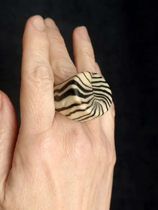 Vegan Ivory & Black Ring - Size 7