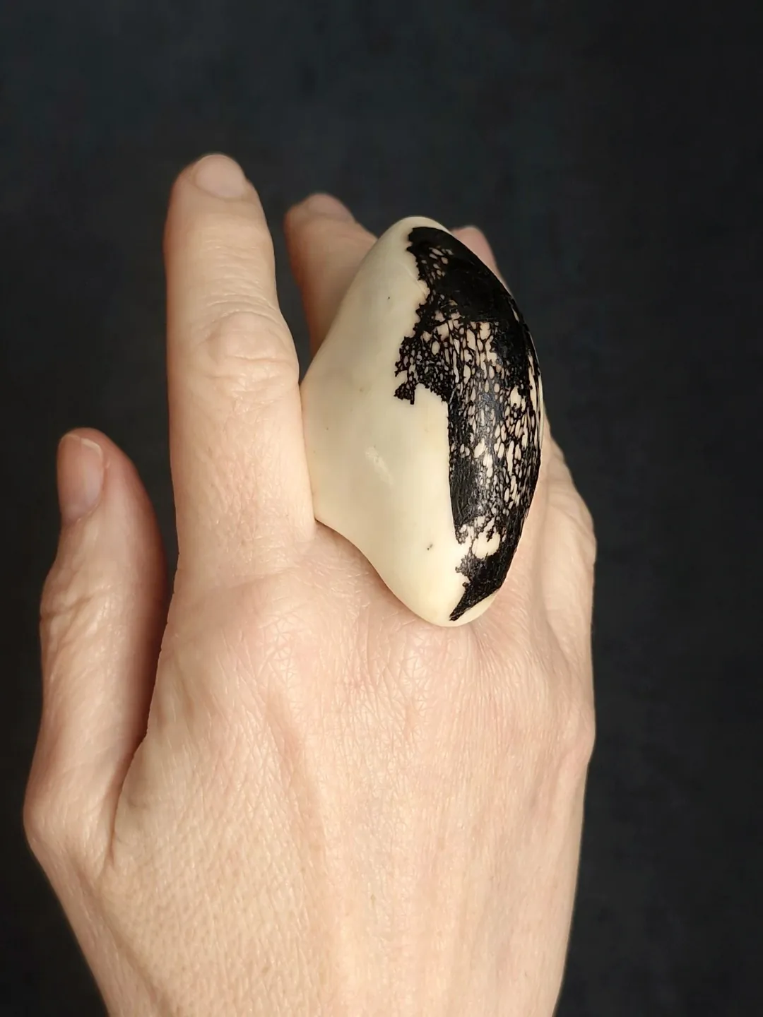 Vegan Ivory & Black Ring - Size 7