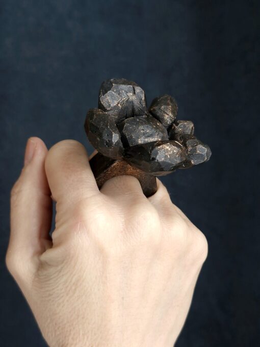 Black with Gold Sheen Flower Ring - Size 7.5 - Image 4