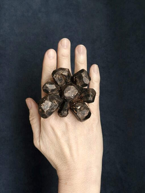 Black with Gold Sheen Flower Ring - Size 7 - Image 5