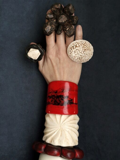 Black with Gold Sheen Flower Ring - Size 7 - Image 7