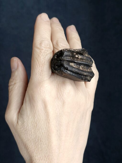 Black with Gold Sheen Sculptured Ring - Size 7 - Image 3