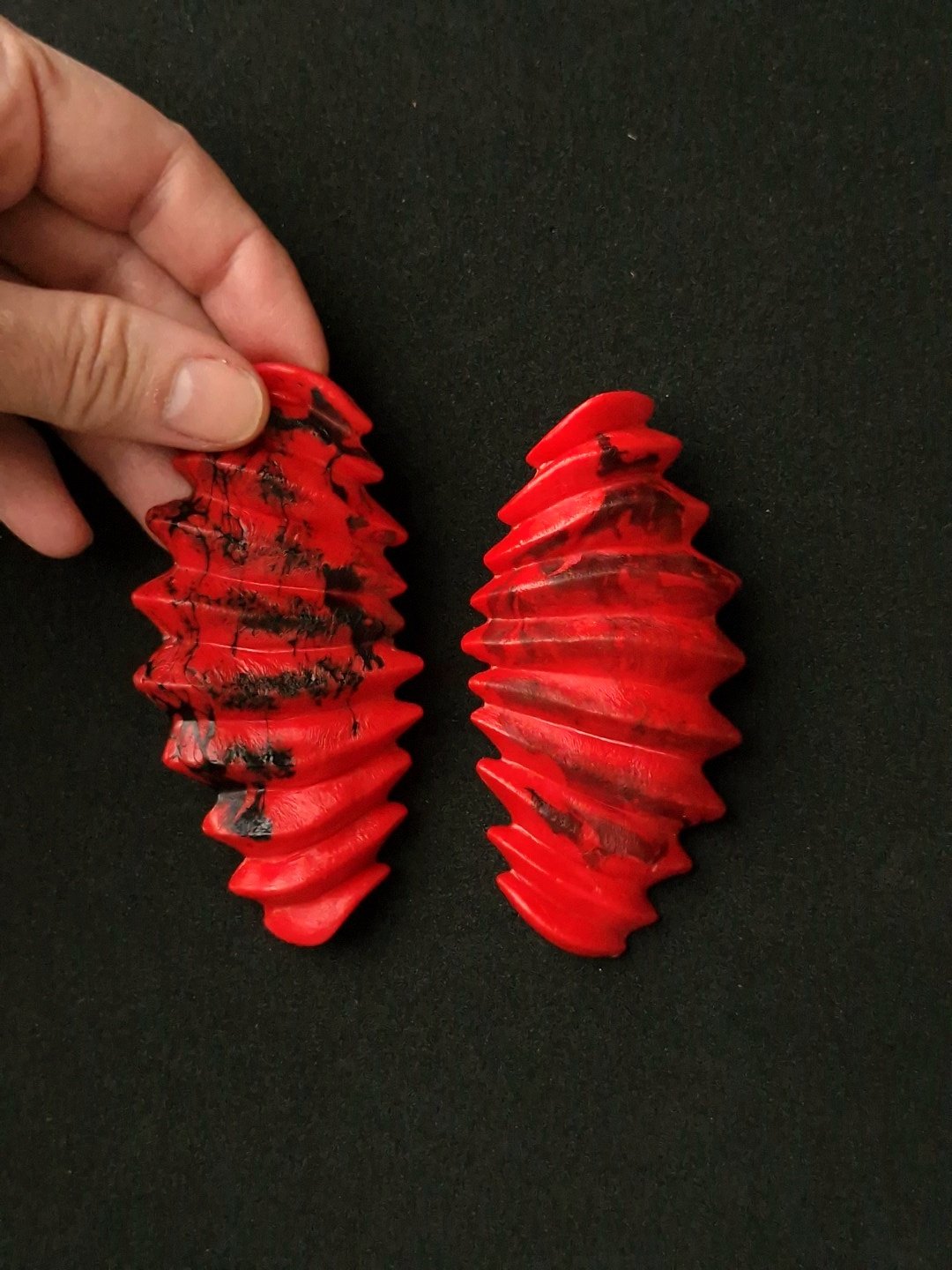 Red & Black Pierced Earrings - Image 3