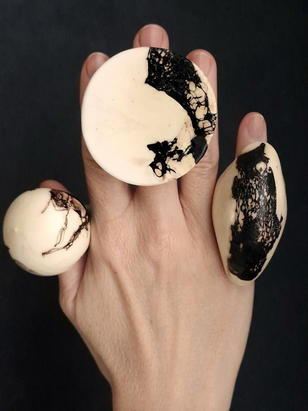Vegan Ivory & Black Ring - Size 7 - Image 3