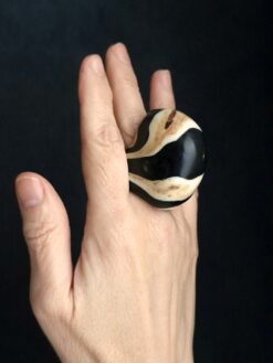 Vegan Ivory & Black Ring - Size 7