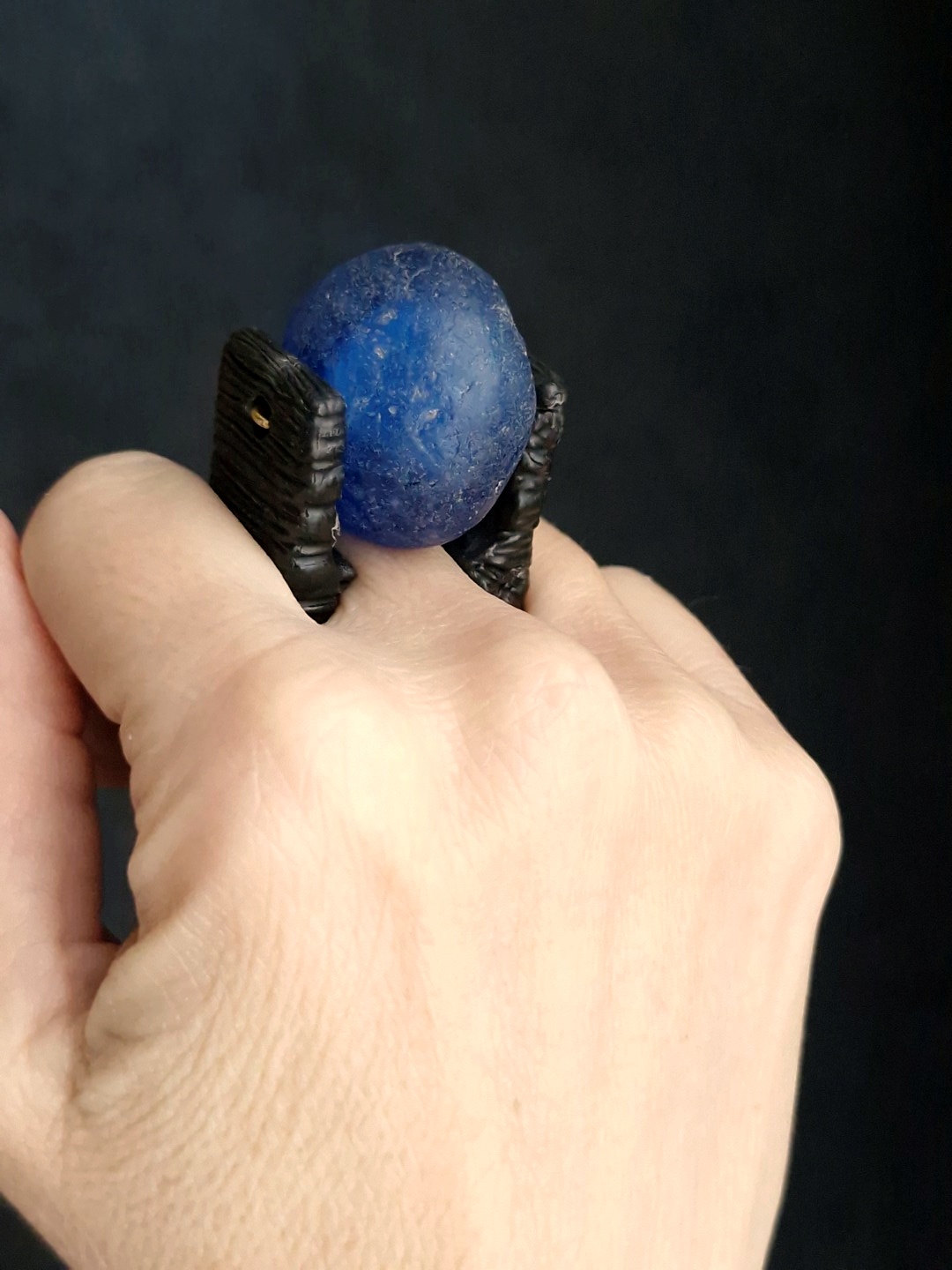 Dark Blue Glass Bead & Black Spin Ring - Size 8