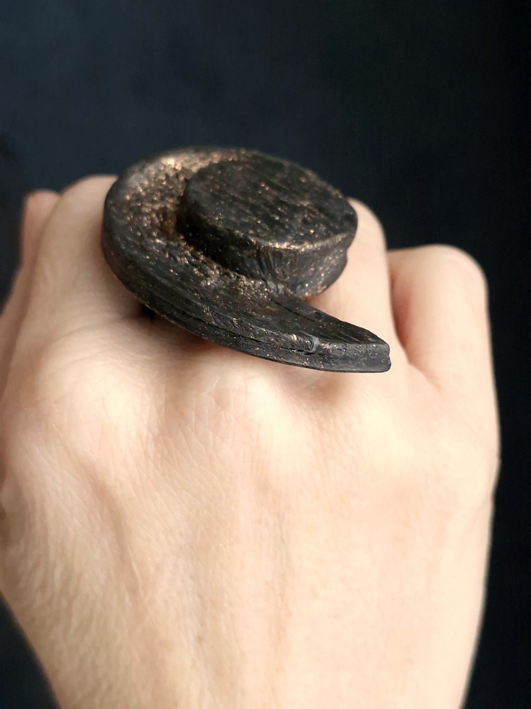 Black Sculptured Ring - Size 7.5 - Image 3