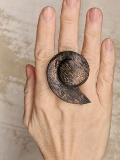 Black with Gold Sheen Sculptured Ring - Size 7.5