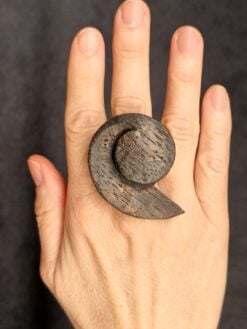 Black with Gold Sheen Sculptured Ring - Size 7.5